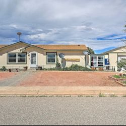 Fully Furnished House On Th Prairie