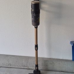 Cordless Vacuum 