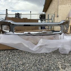 Front Bumper Face Bar  2019 - 2024 Ram 2500/ 3500, Chrome Front Step Bumper Replacement 6QB391Z0AB W/O Sensor Holes W/Fog Holes