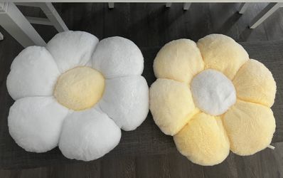 Daisy Pillows & License Plate Covers