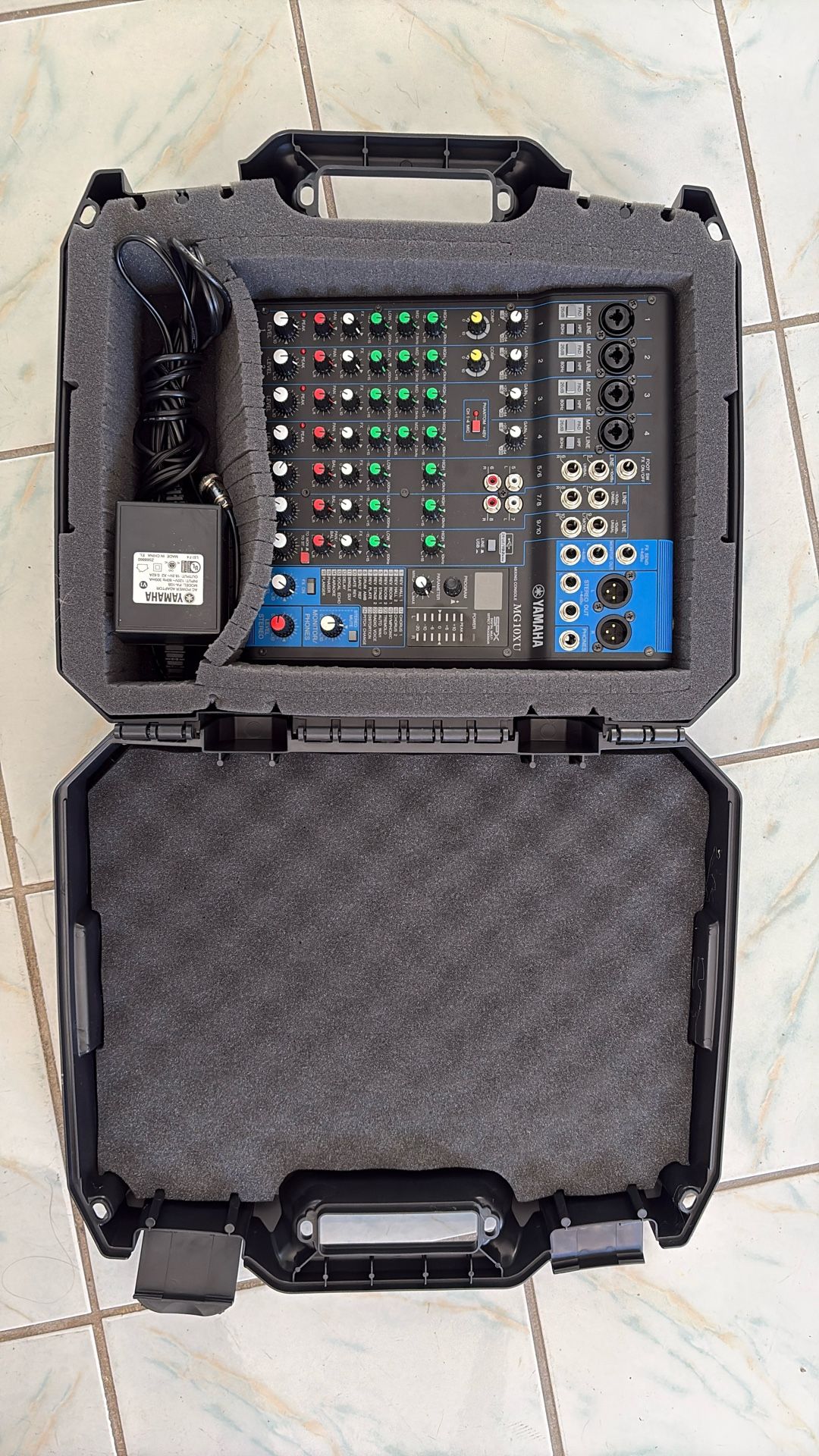 Yamaha MG10XU w extra protection case- $175