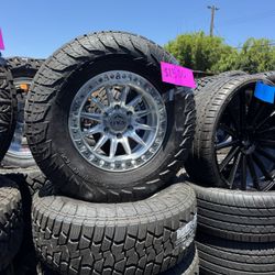 WHEELS LOCK OFF-ROAD 17x9 TOYOTA CHEVY