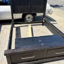 Queen size bedframe with storage drawers Claremont me