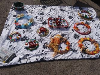 HOLIDAY WREATHS