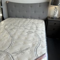 Queen Size Bed frame Tufted Fabric