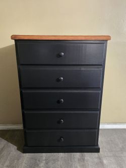 Chest of drawers 33L 17W 48H