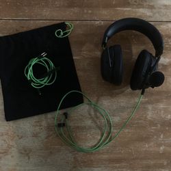 Razer BlackShark V2 X Gaming Headset: 7.1 Surround Sound - 50mm Drivers - Memory Foam Cushion - For PC, PS4, PS5, Switch - 3.5mm Audio Jack - Black