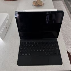 iPad Air 11inch (2M) 128GB W Magic Keyboard 
