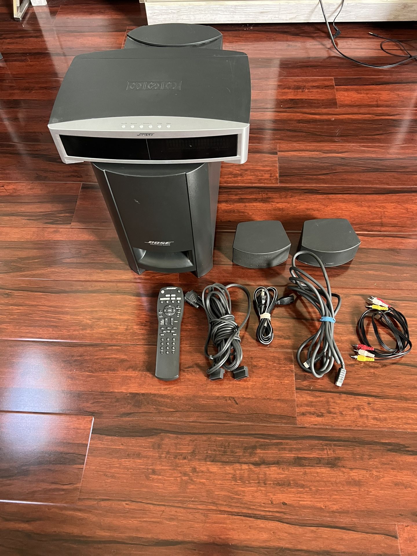 Bose 321 Surround Sound Series II Speaker System 3-2-1 In Great Condition