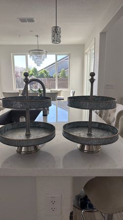 Party tier trays