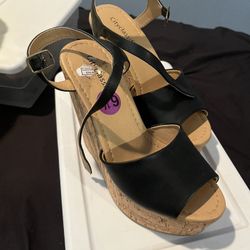 Ladies Shoes Size 6 1/2
