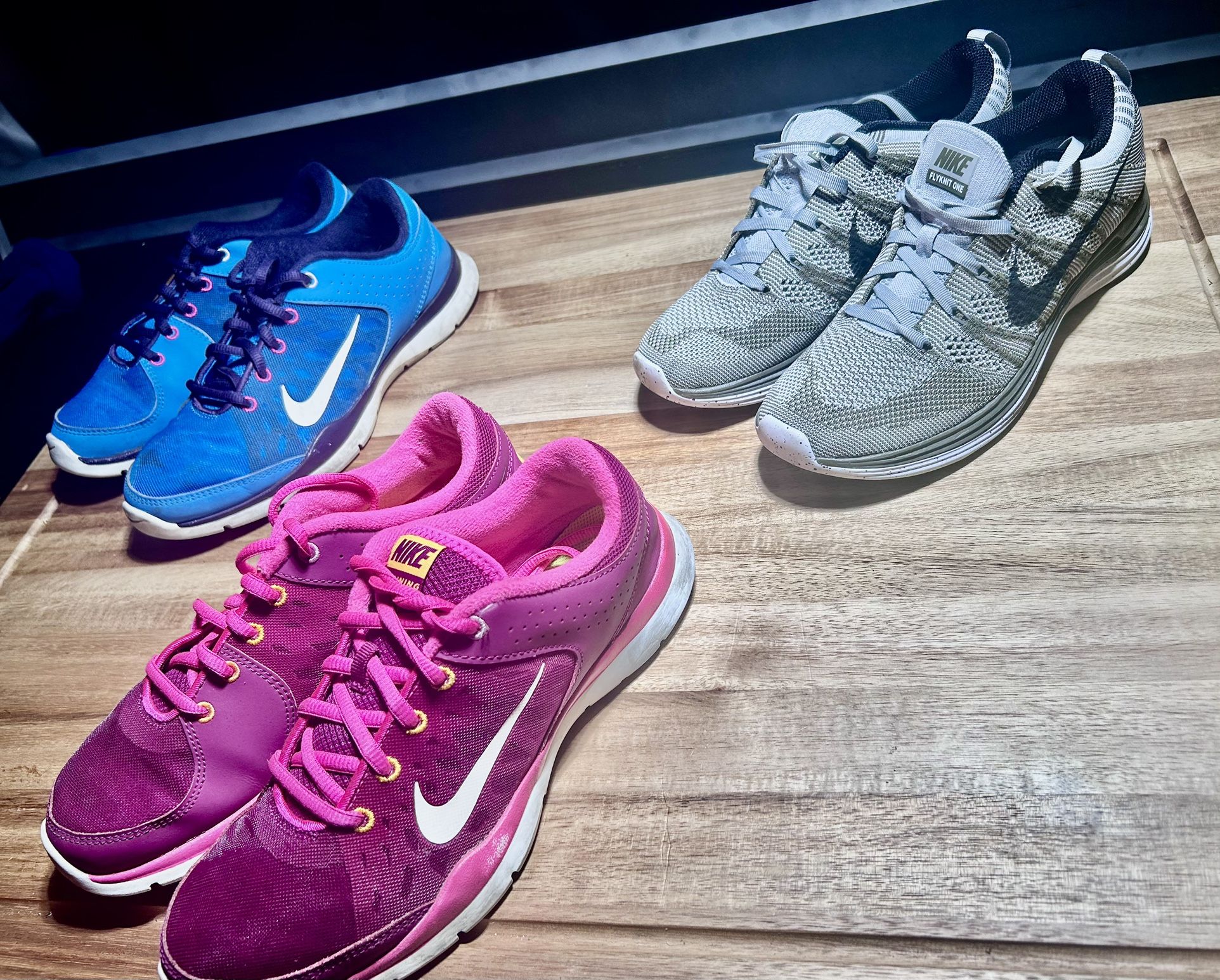 Lightly Used Nike Shoes 7.5