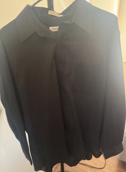 Like New “Black” Men’s Size *Large* Pierre Cardin  Casual Dress Shirt.