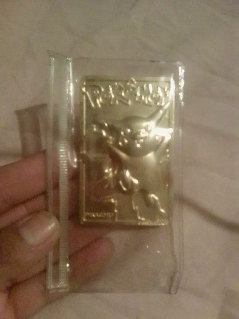 Pokemon Pikachu Gold