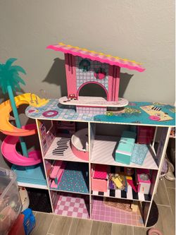 LOL 4ft doll house