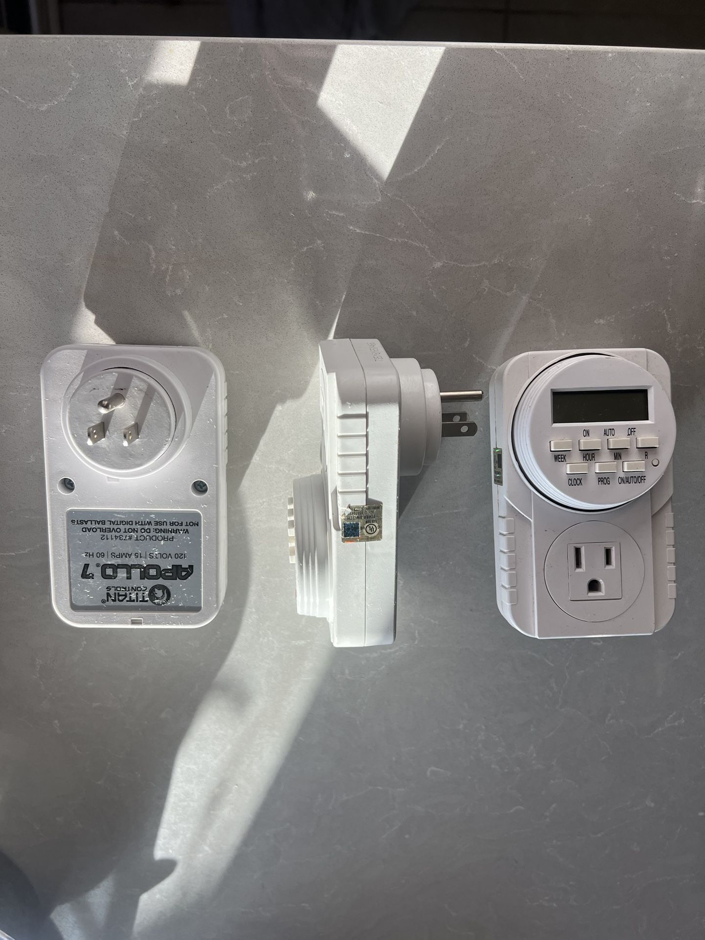 TITAN CONTROLS APOLLO 7 120 Volts 15 Amps 60hz