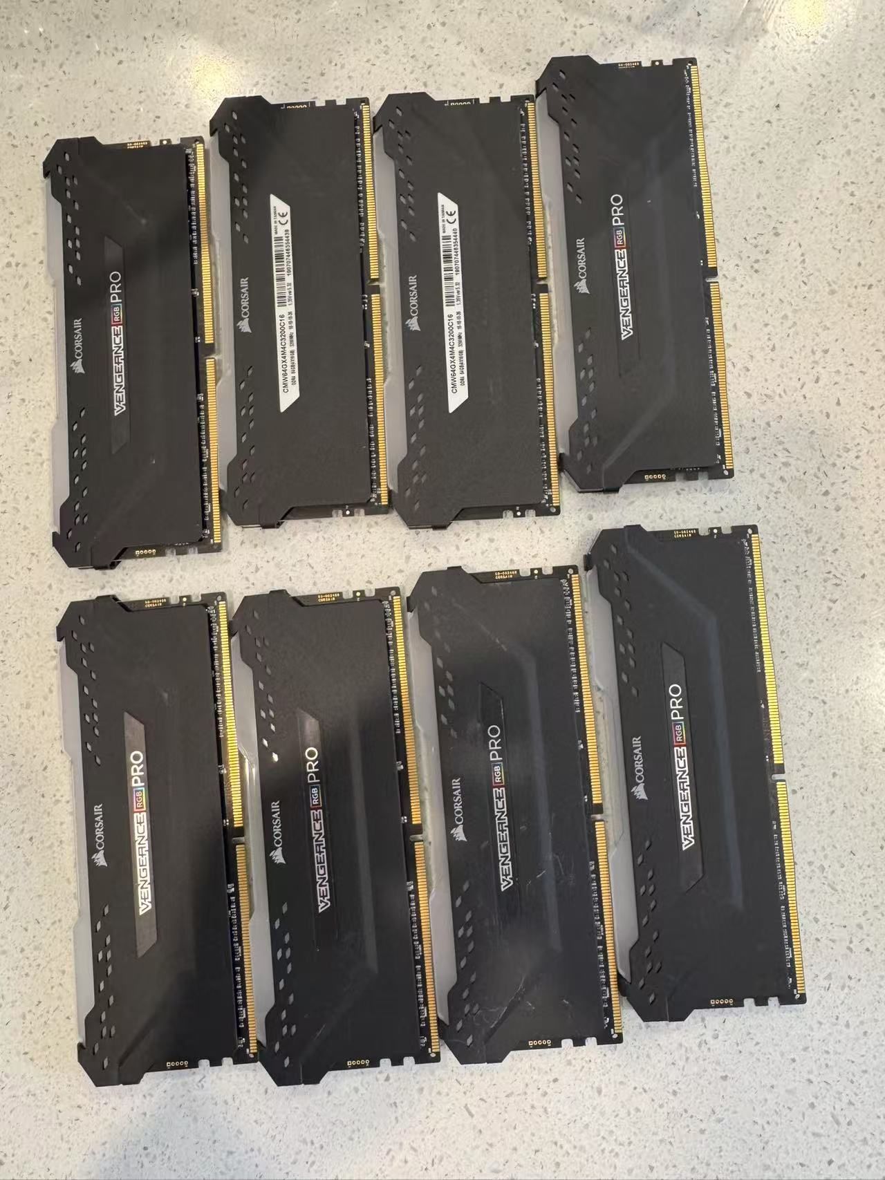 CORSAIR - VENGEANCE RGB PRO 32GB Memory Card