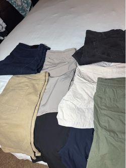 Men’s Clothing Bundle: Miscellaneous Jeans & Shorts
