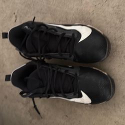 Nike football cleats size 5.5