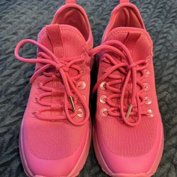 Woman’s Guess Shoes / Sz9