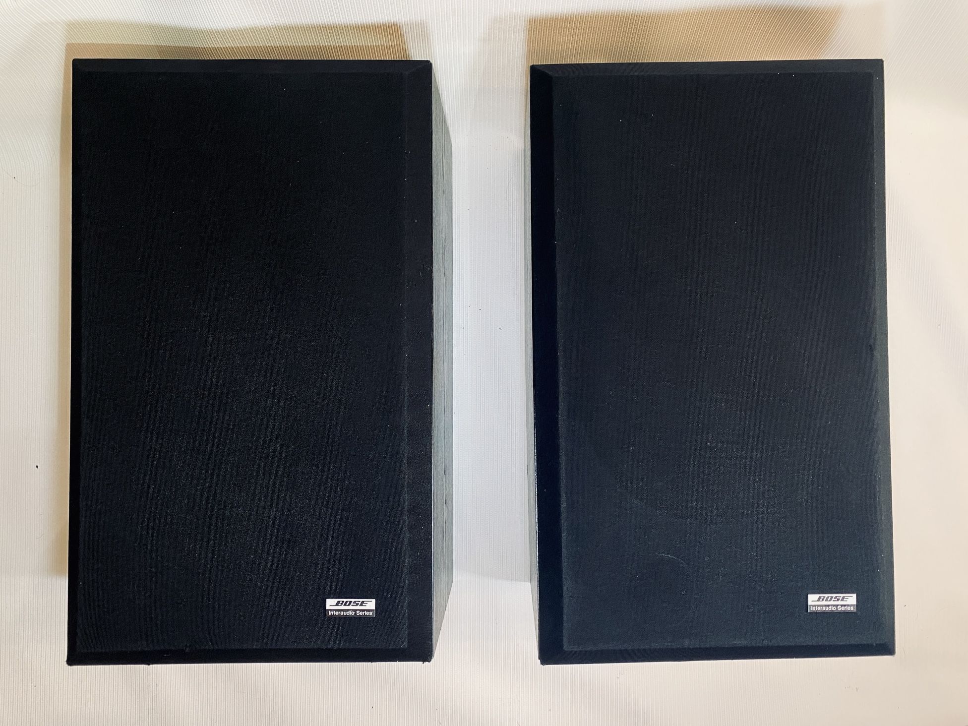 Pair Bose Interaudio 4000 Speakers Black Home Theater Tested Working READ