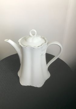 CHINA COFFEE POT HUTSCHENREUTER RACINE WHITE COFFEE POT