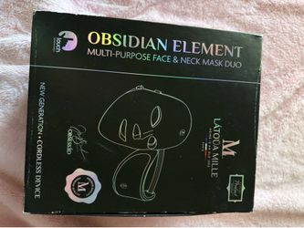 LED light therapy mask