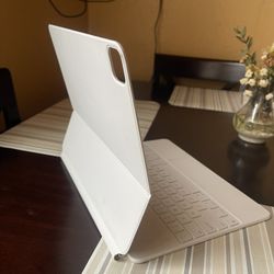 Apple Magic Keyboard 