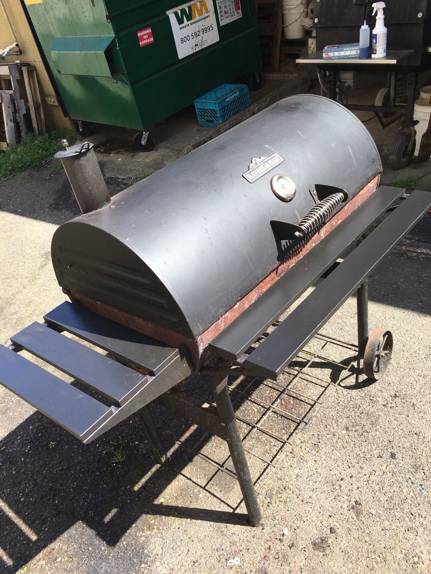 RiverGrille Stampede 37.5 in Charcoal Grill