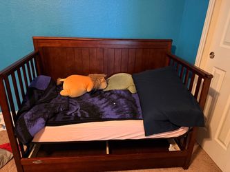 Toddler bed