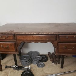 Executive Desk ( Need Work-leg)
