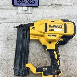 USED Dewalt 20V XR Cordless 18-Gauge Brad Nailer (Tool Only)