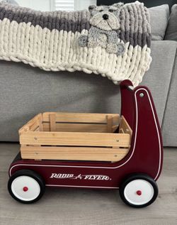 Radio Flyer Walker Wagon