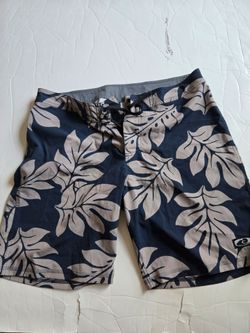 Men's 36 waist Hawaiian Performance SurfwearTropical Leaf Print  swim trunks