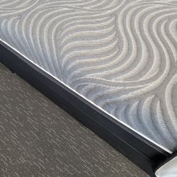 Sealy Silver Chill Hybrid Mattress