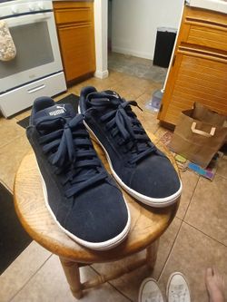 Classic blue suede pumas size 9 $20