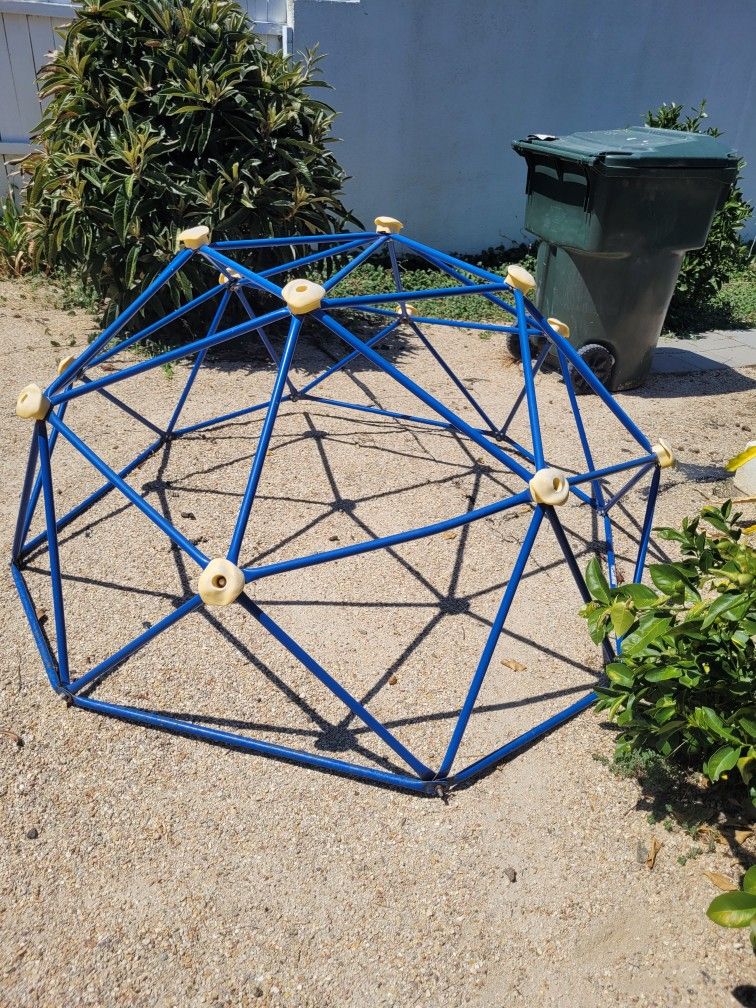 Monkey Bars ..jungle Gym 