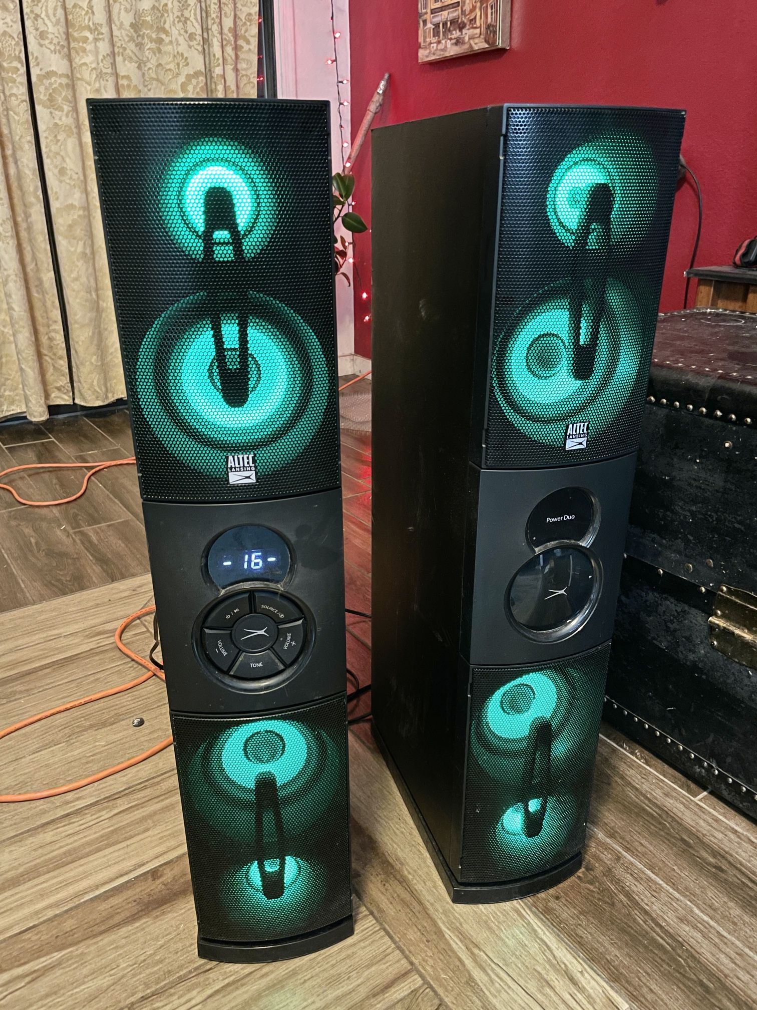 ALTEC LANSING PARTY DUO TOWER SPEAKER SET