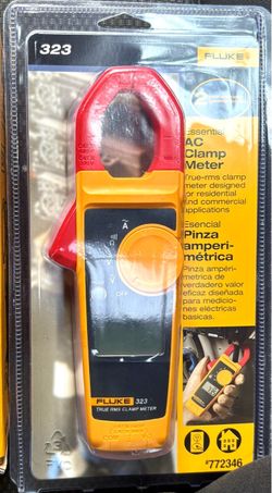 Fluke 323 True RMS Clamp Meter