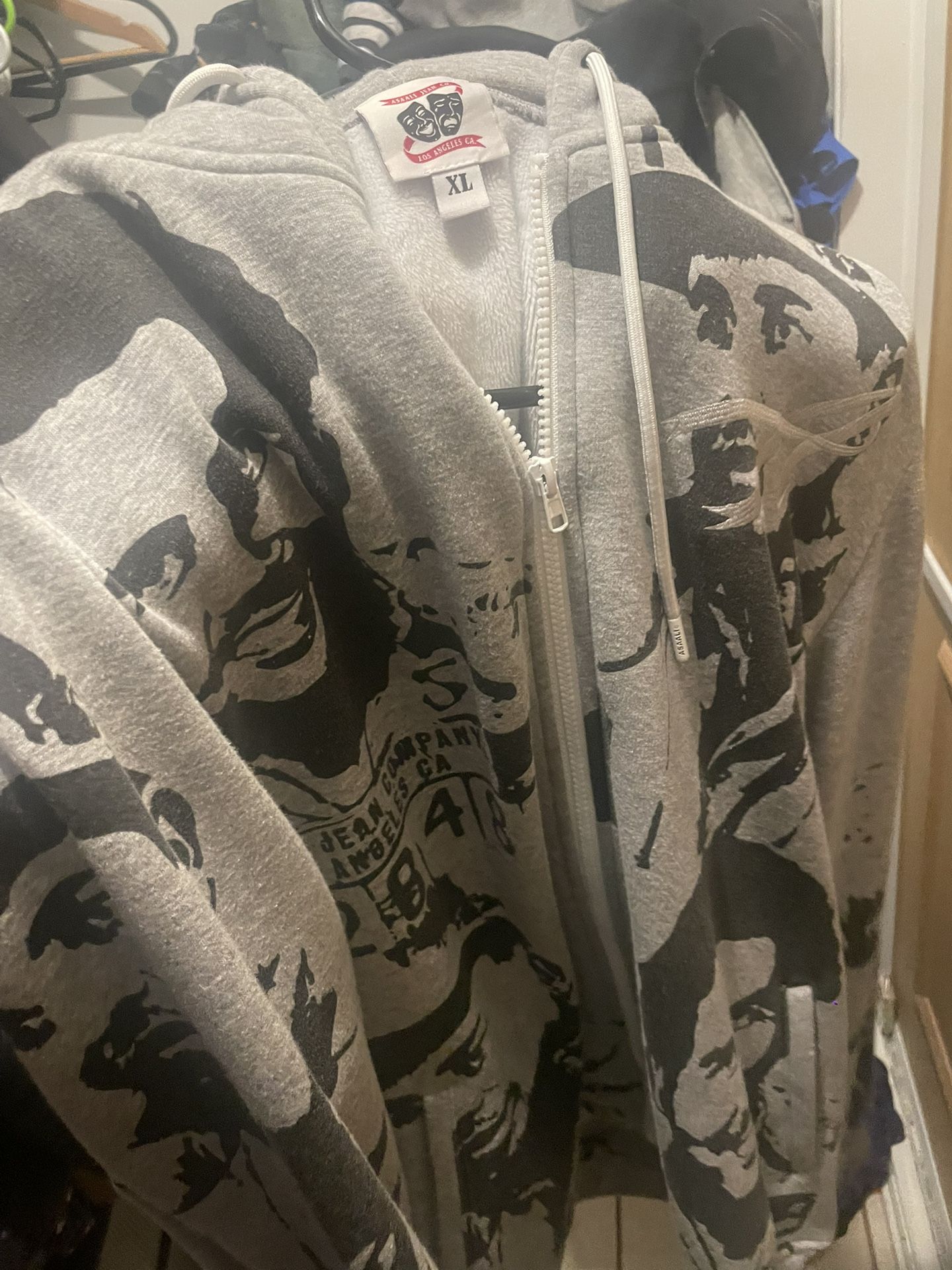 Light Grey Asaali Hoodie XL
