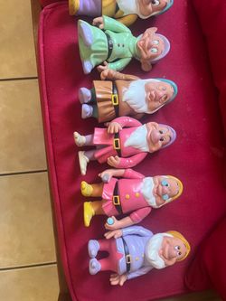Disney Snow White Seven Dwarfs Figure Set