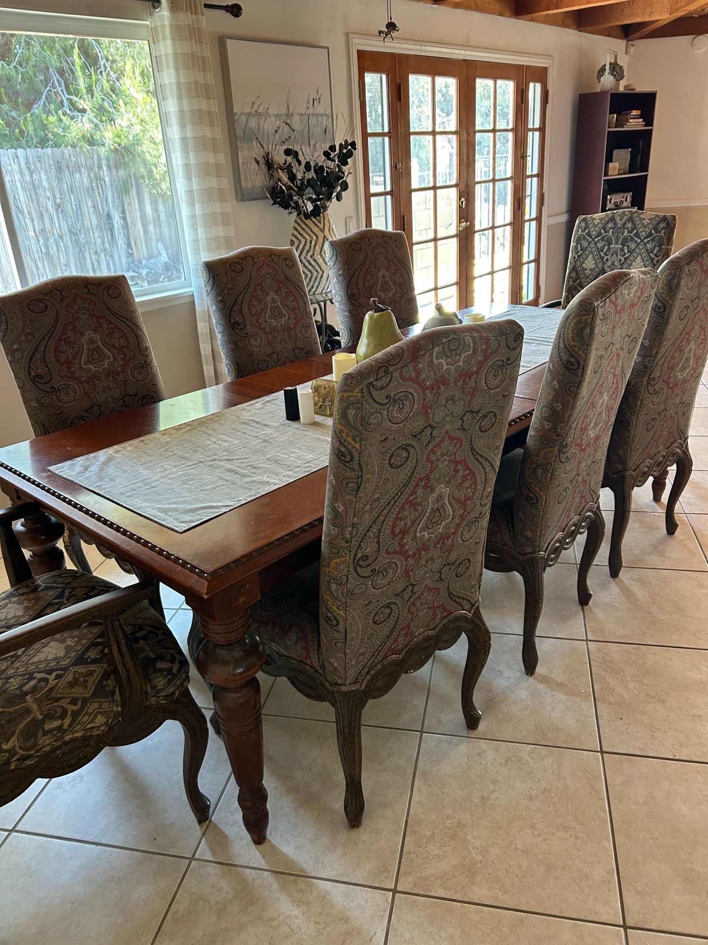 Dining Table with 8 chairs