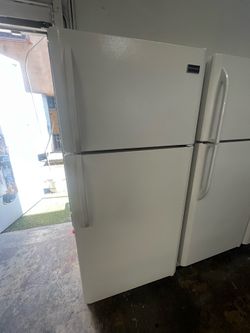 Refrigerator Frigidaire 30”
