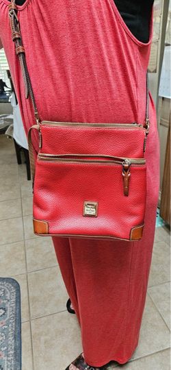 Dooney & Bourke cross body bag