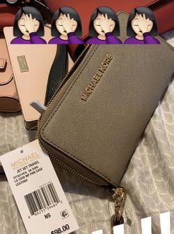 Michael Kors Jet Set travel wallet