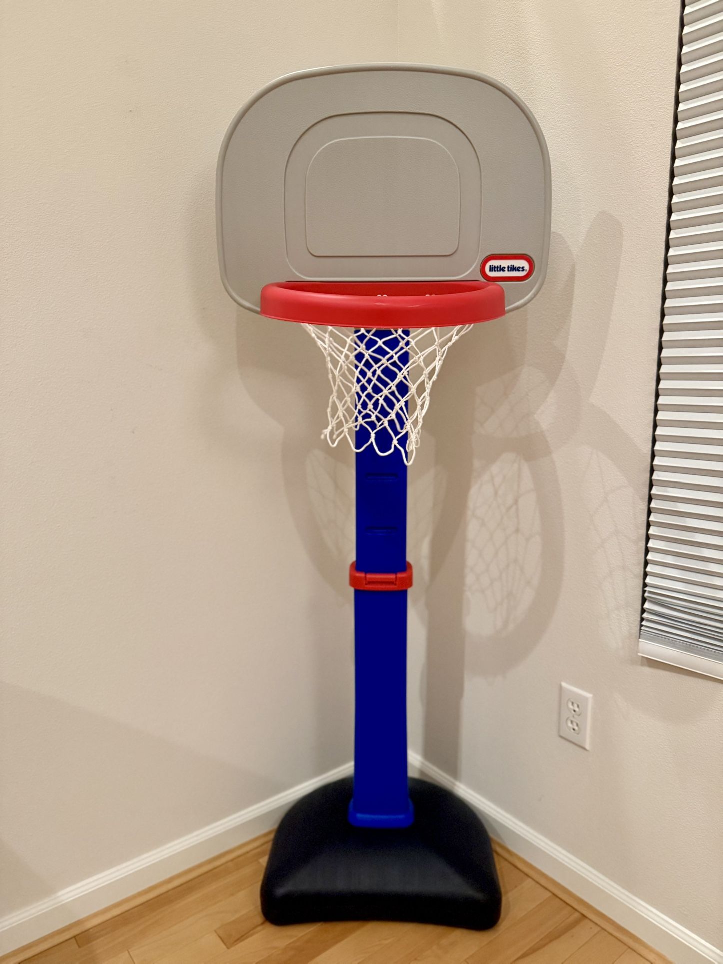 Little Tikes Basketball Set Blue with 3 Balls