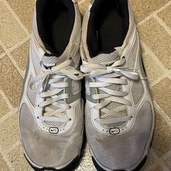 MENS ATHLETIC SHOES Size 13 by Nike