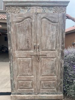 Solid wood hutch