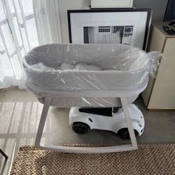 Mint Condtion crib,  Was $1600 Now $550