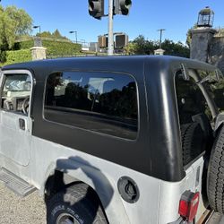 Factory OEM Original Removable Hard Top fits to 2004-2006 Jeep Wrangler Unlimited LJ TJ-U Excellent Condition We could ship 